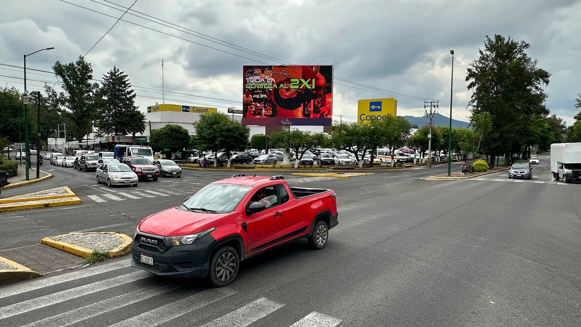 Plaza Fiesta Camelinas punto publicitario 5